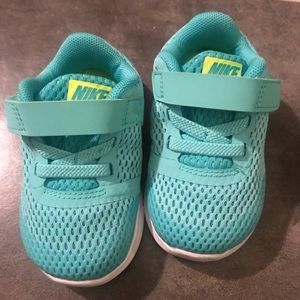 NIKE TODDLER SNEAKERS